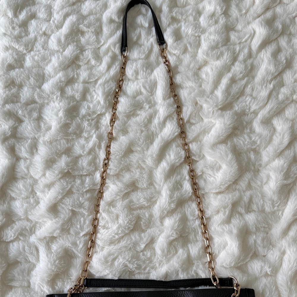 Tory Burch Black Pebbled Leather Tote with Gold Logo & Chain Straps - Picture 7 of 9